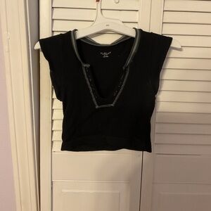 Black urban go for gold top